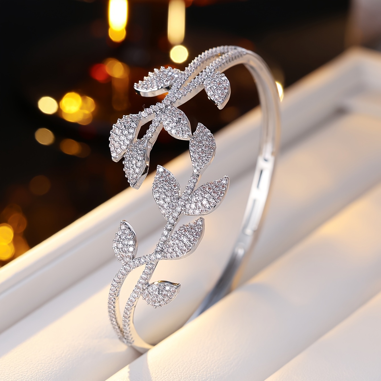 Women's Versatile Leaf Open Bangle, High-End Design